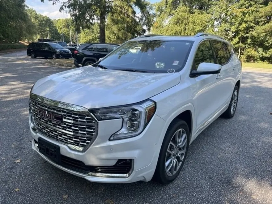 2022 Gmc Terrain Denali photo 1