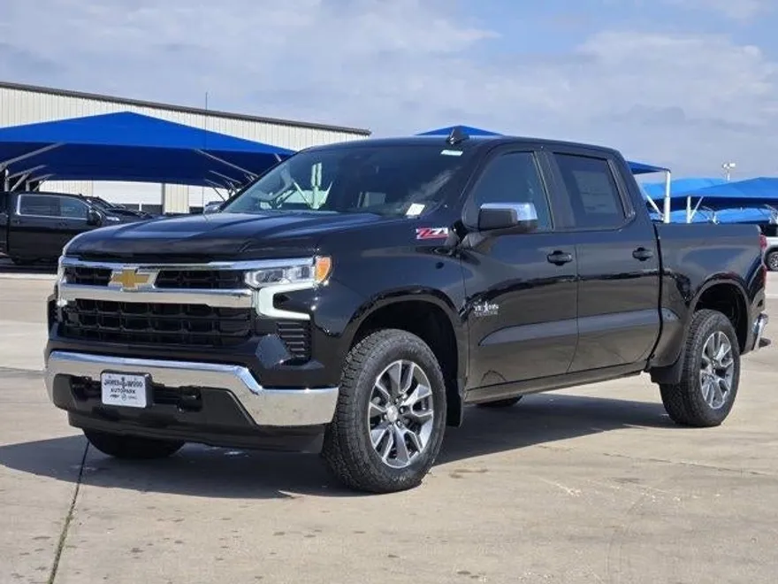 2025 Chevrolet Silverado 1500 LT photo 1