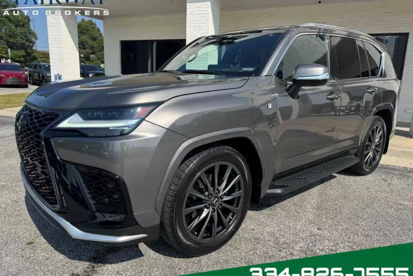 2023 Lexus LX 600 F SPORT photo 1