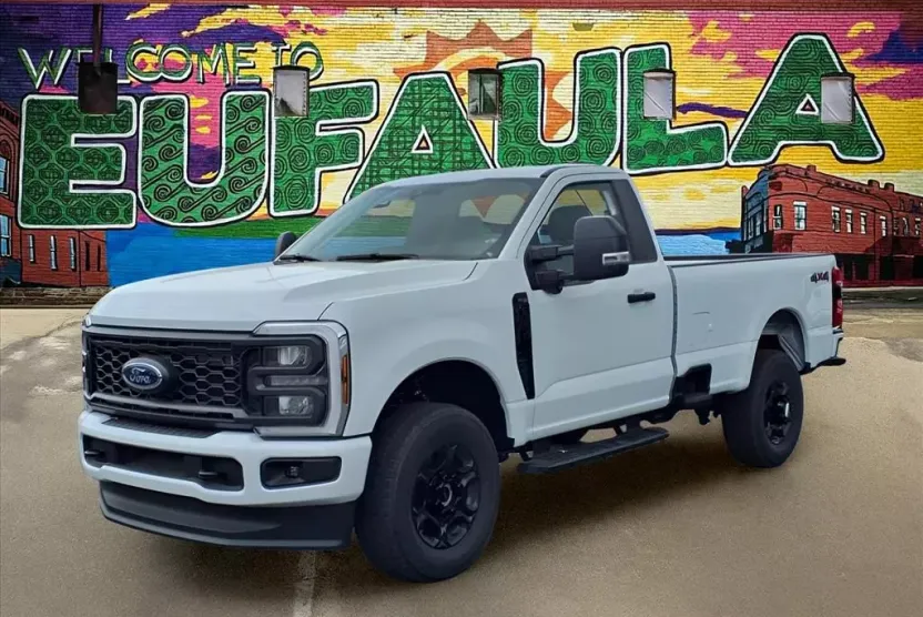 2025 Ford F-350 photo 1