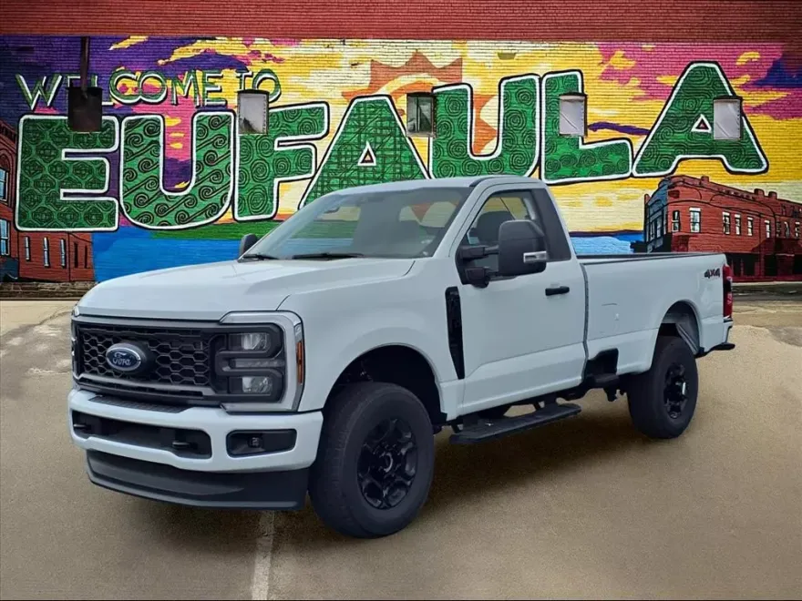 2025 Ford F-350 photo 1