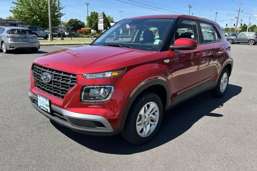 2025 Hyundai Venue SE photo 1