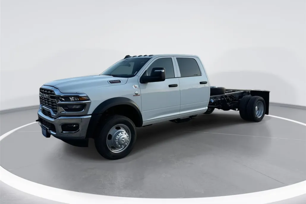 2026 Ram 5500 Tradesman photo 1