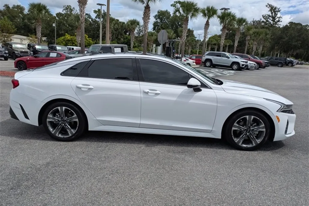 2023 Kia K5 EX photo 1