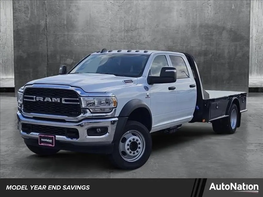 2024 Ram 5500 Tradesman photo 1