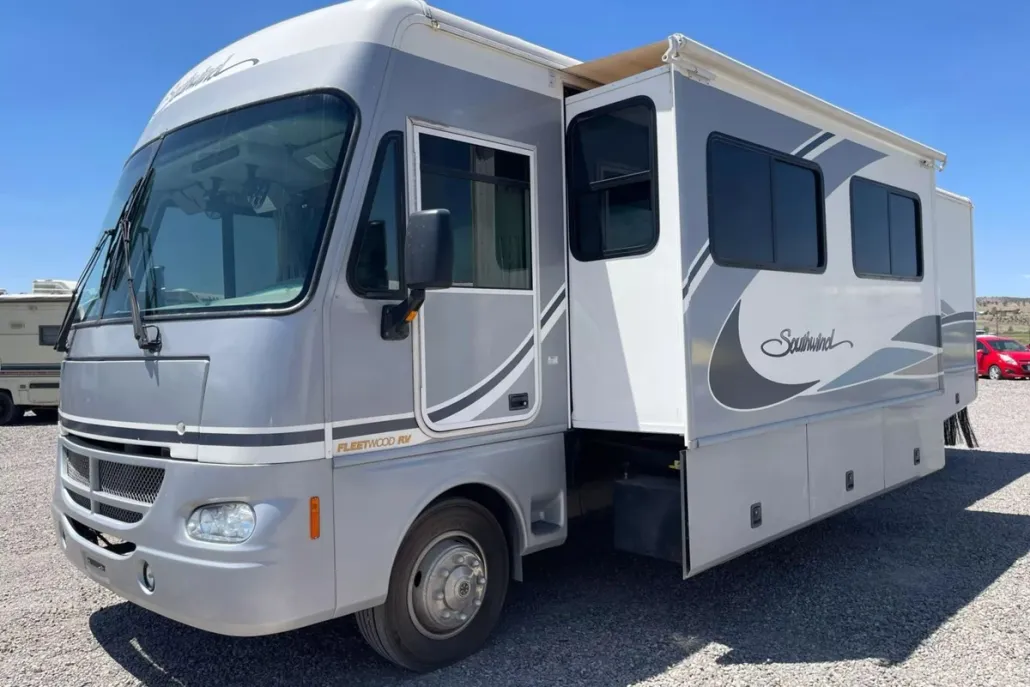 2004 Workhorse W22 Forward Control photo 1
