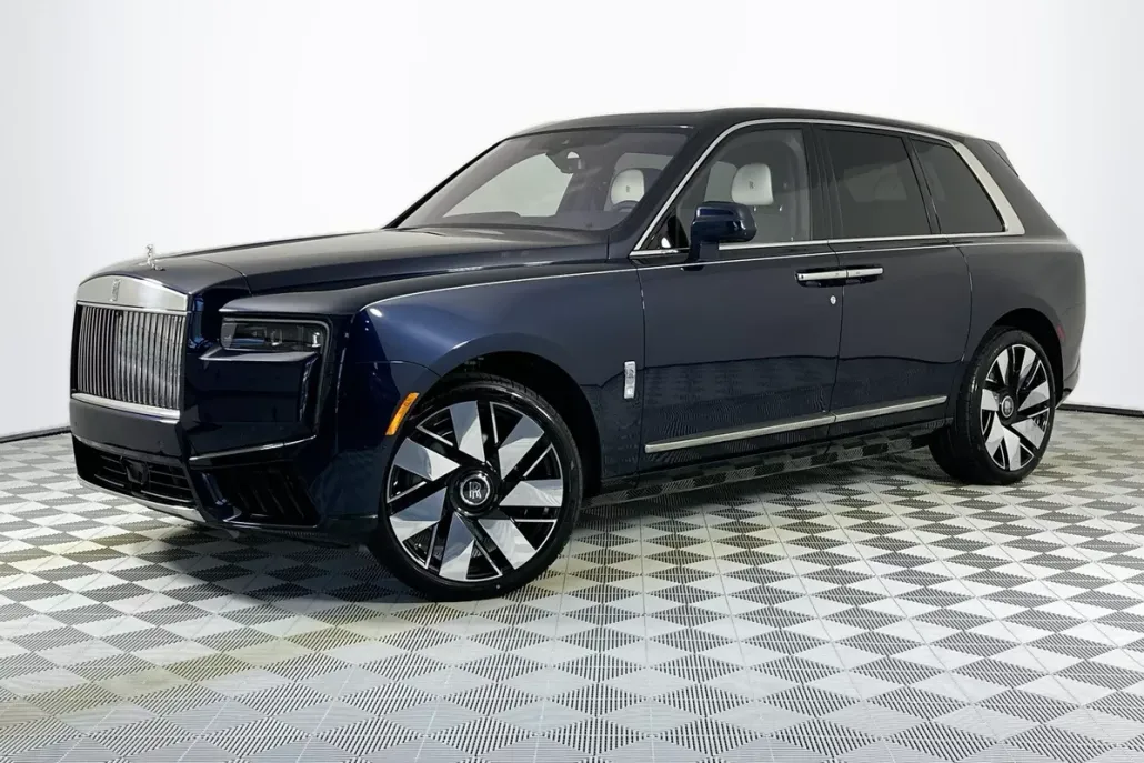 2025 Rolls Royce Cullinan RR photo 1