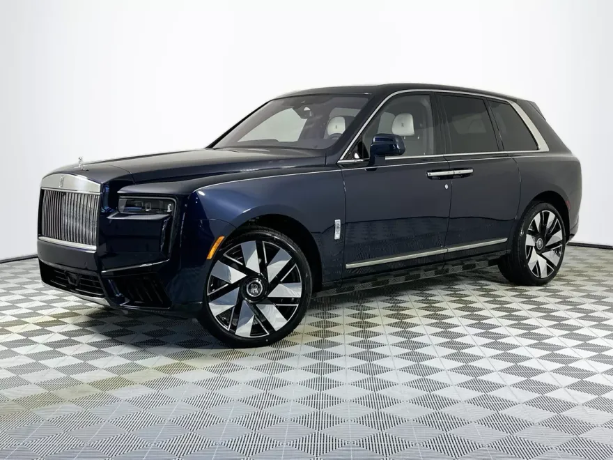 2025 Rolls Royce Cullinan RR photo 1
