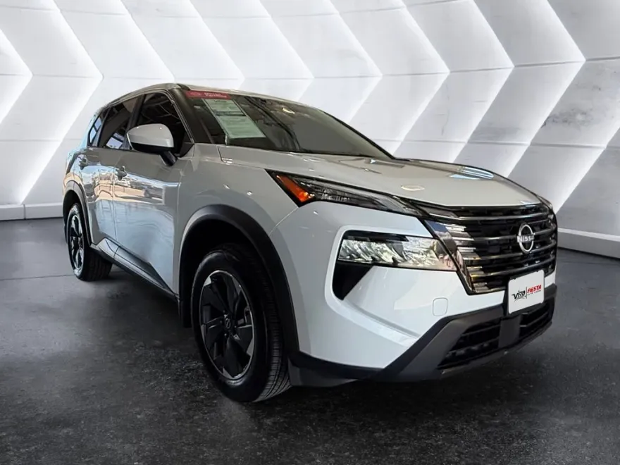 2024 Nissan Rogue SV photo 1