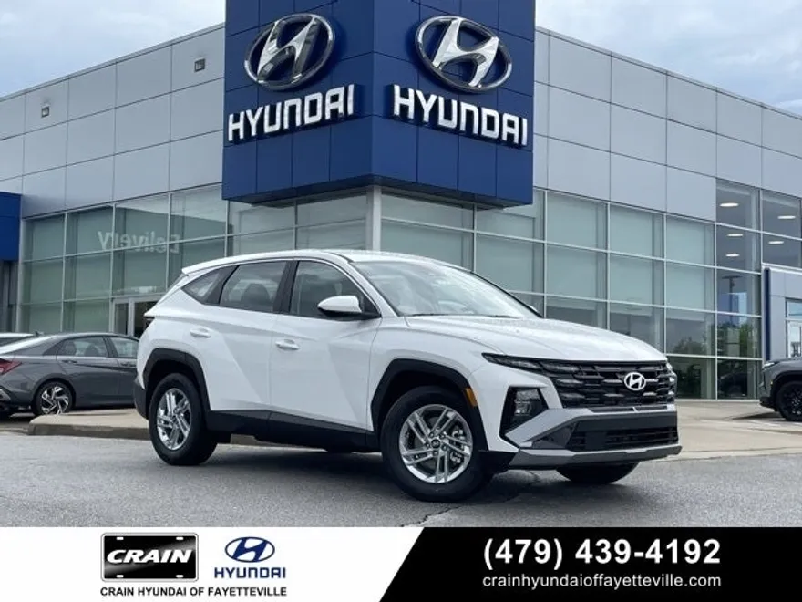 2025 Hyundai Tucson SE photo 1