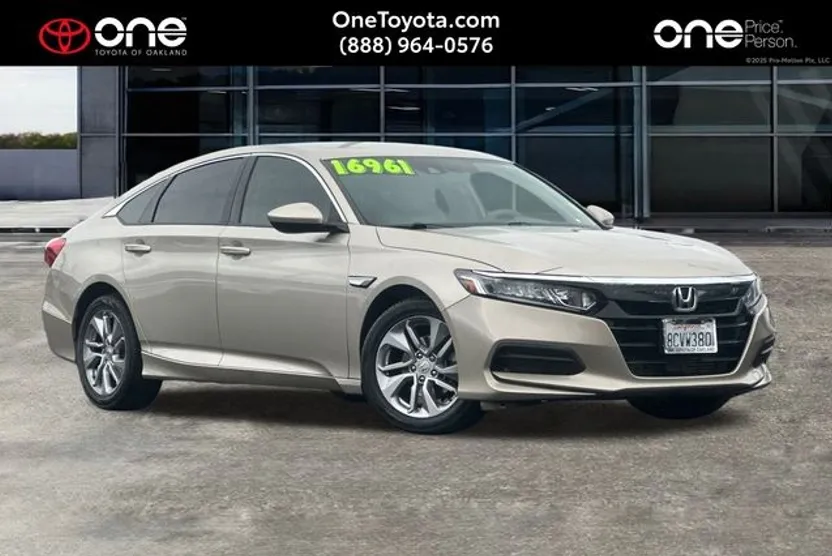 2018 Honda Accord LX photo 1