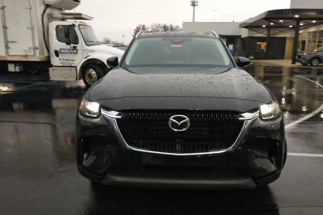 2025 Mazda CX-90 3.3 Turbo Preferred photo 1