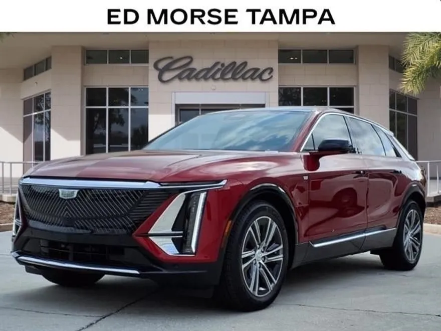 2025 Cadillac Lyriq Luxury photo 1