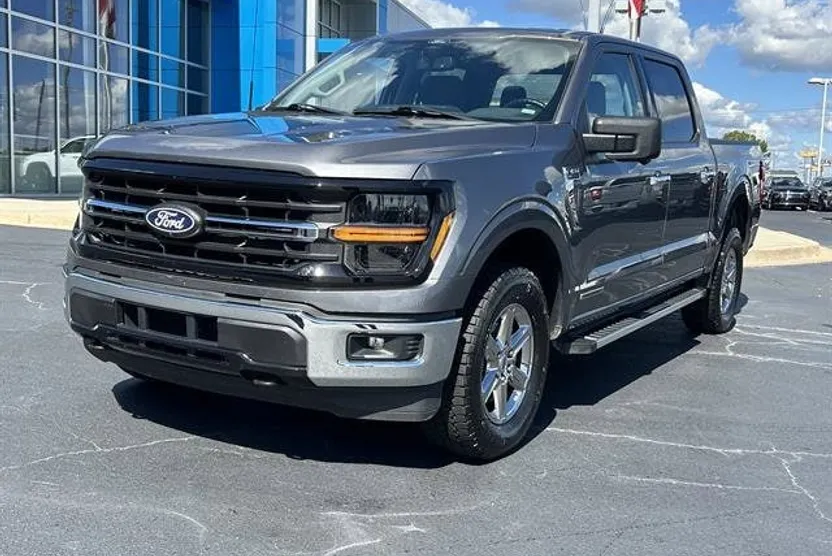2024 Ford F-150 XLT photo 1