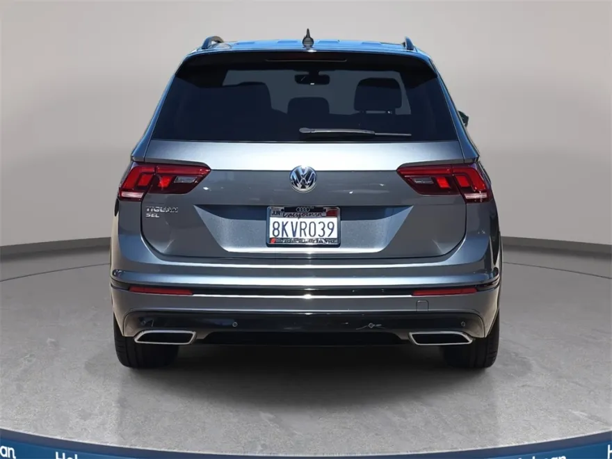 2019 Volkswagen Tiguan SEL R-Line photo 1