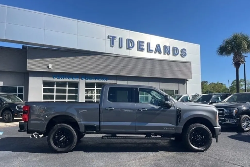 2025 Ford F-250 XLT photo 1
