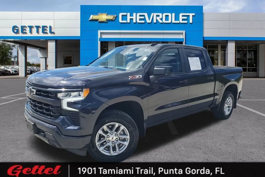 2022 Chevrolet Silverado RST photo 1