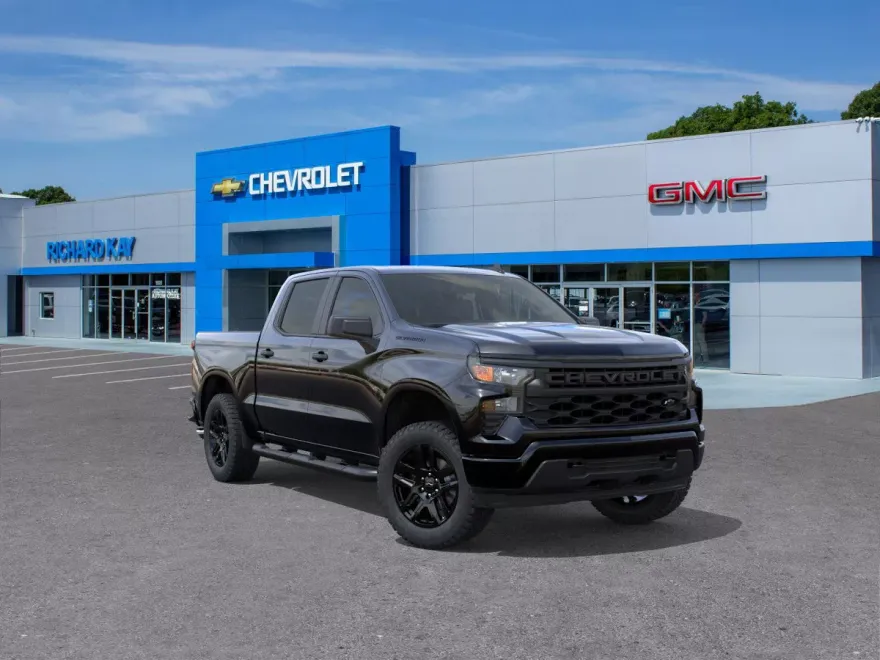 2026 Chevrolet Silverado 1500 Custom photo 1
