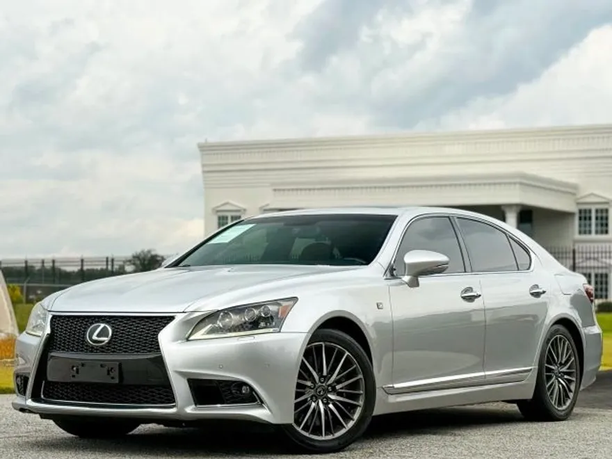 2013 Lexus LS 460 photo 1