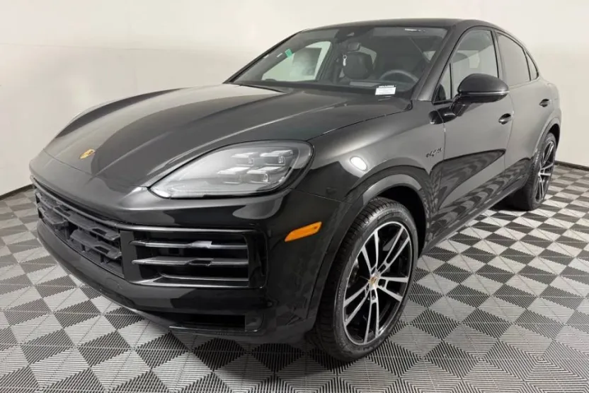 2026 Porsche Cayenne Hybrid Coupe photo 1