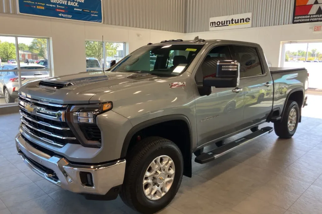 2025 Chevrolet Silverado 2500HD LTZ photo 1