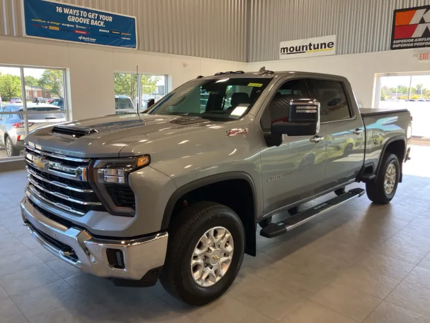 2025 Chevrolet Silverado 2500HD LTZ photo 1