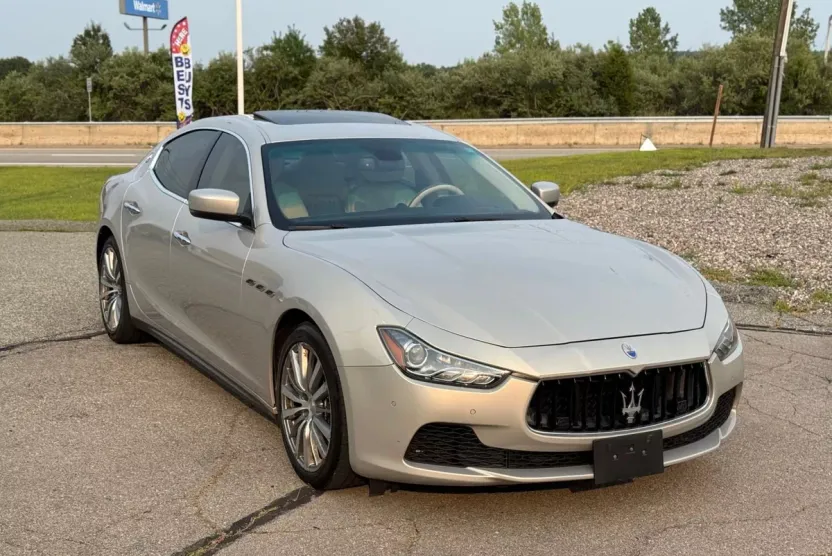 2015 Maserati Ghibli Q4 photo 1