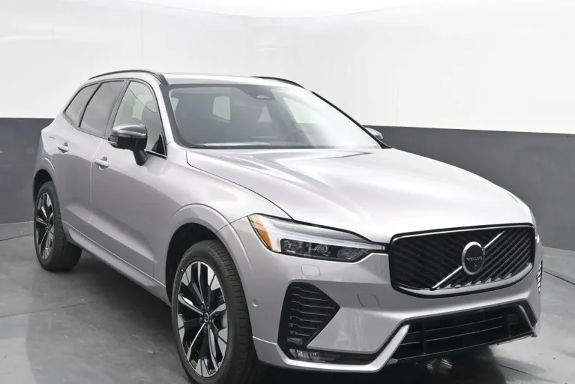 2026 Volvo XC60 B5 Plus photo 1