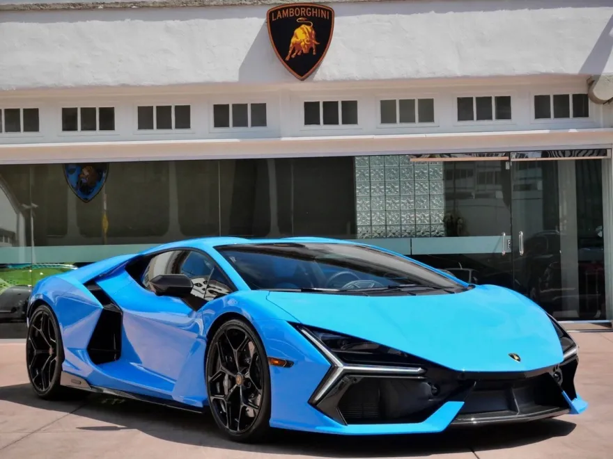 2024 Lamborghini Revuelto photo 1