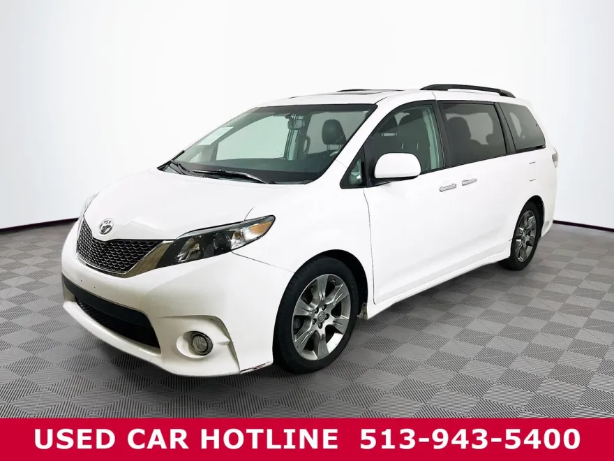 2014 Toyota Sienna SE photo 1