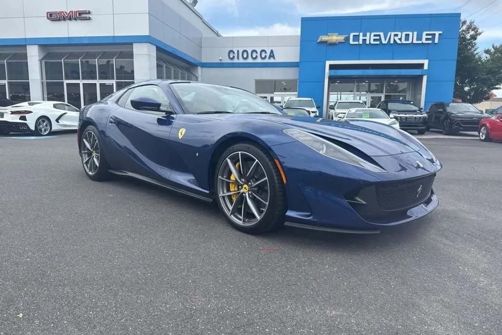 2021 Ferrari 812 GTS Base photo 1