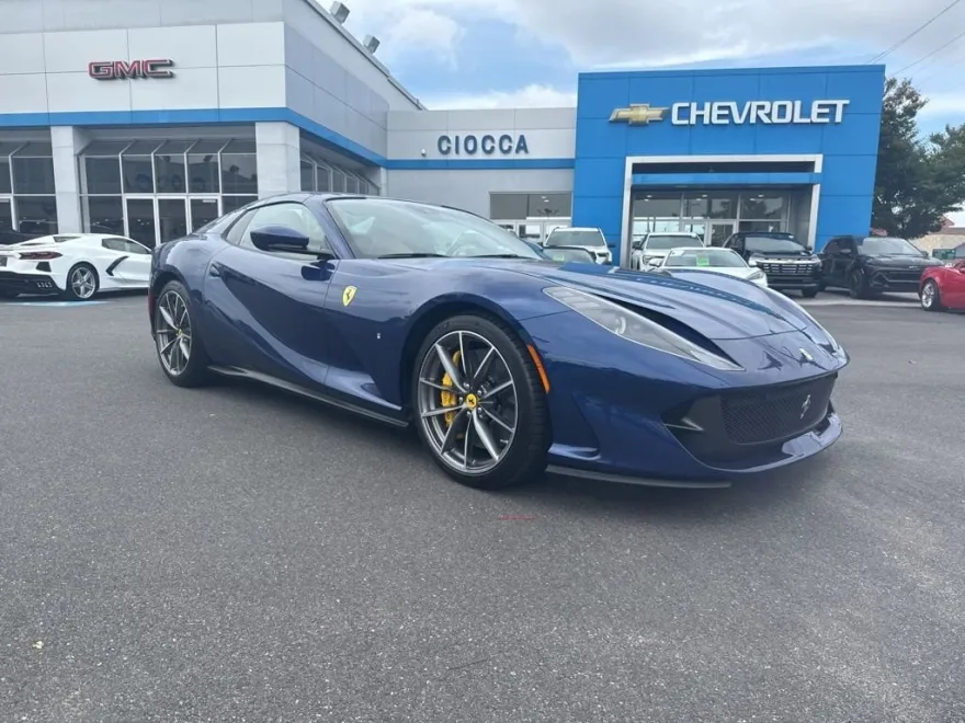 2021 Ferrari 812 GTS Base photo 1