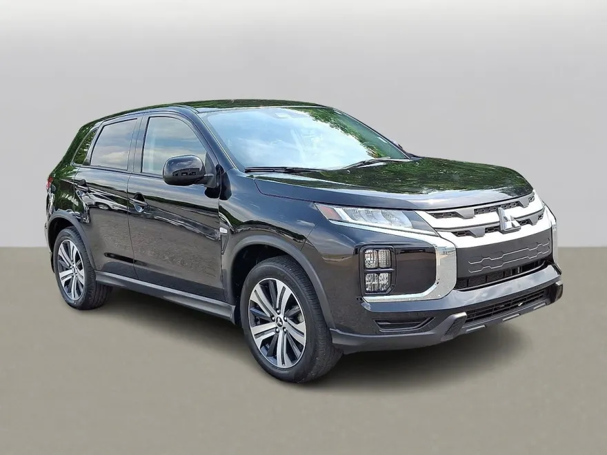 2024 Mitsubishi Outlander Sport ES photo 1
