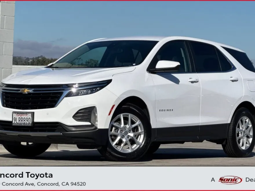 2024 Chevrolet Equinox LT photo 1