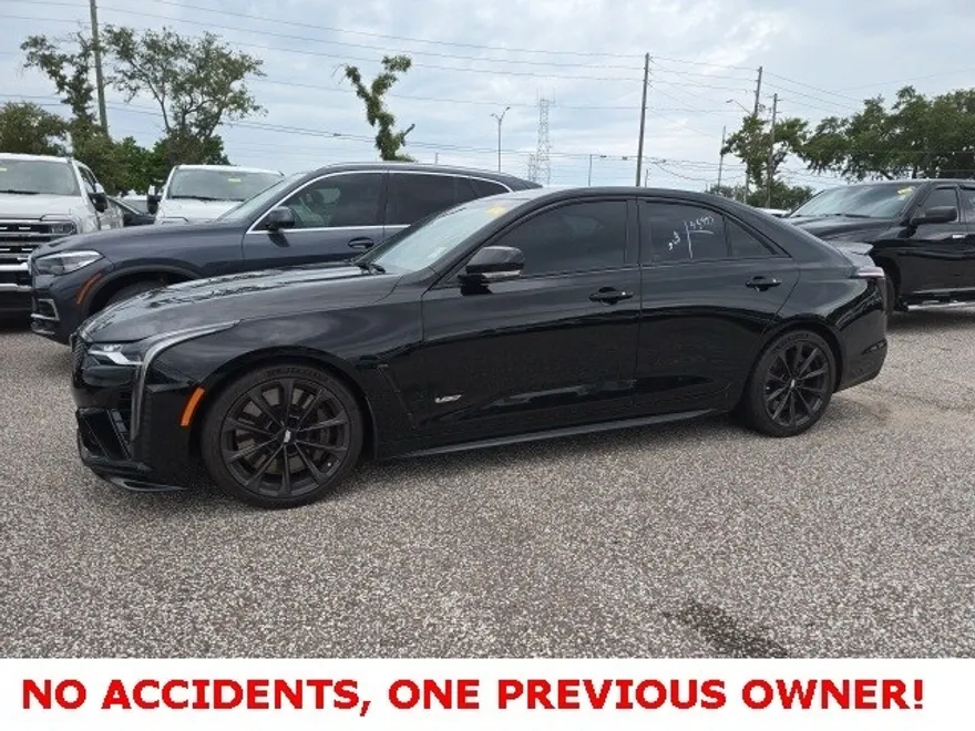 2023 Cadillac CT4 photo 1
