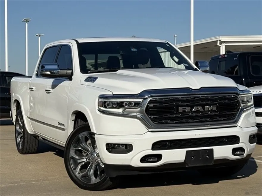 2022 Ram 1500 Limited photo 1
