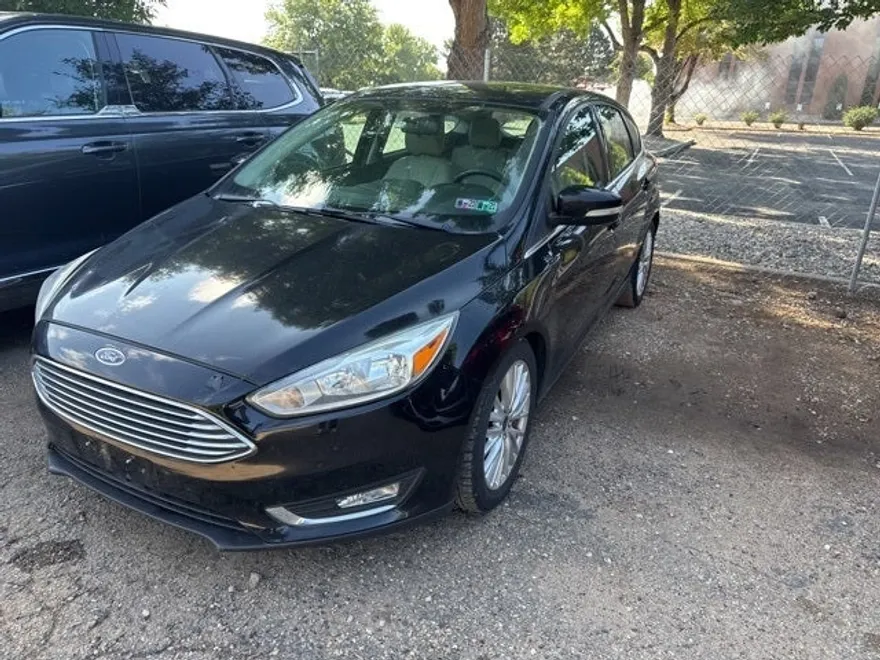 2016 Ford Focus Titanium photo 1