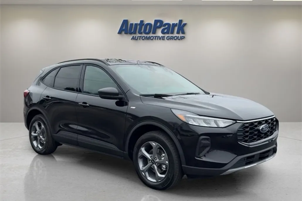 2025 Ford Escape ST-Line photo 1