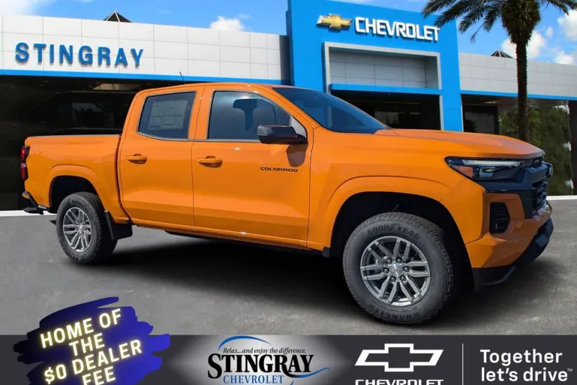 2025 Chevrolet Colorado Work Truck LT photo 1