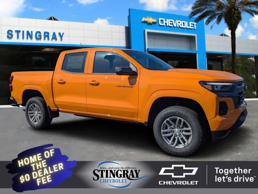 2025 Chevrolet Colorado Work Truck LT photo 1