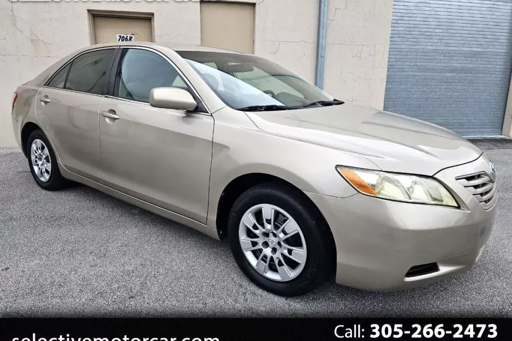 2007 Toyota Camry LE photo 1