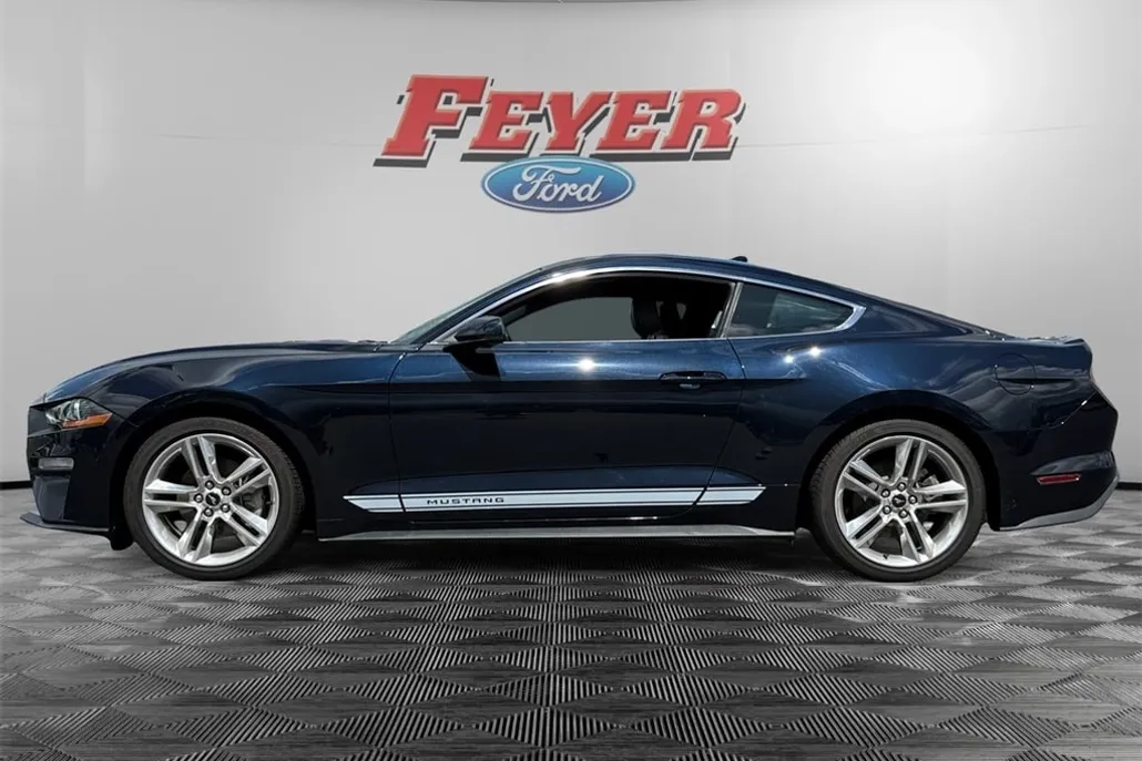 2021 Ford Mustang EcoBoost Premium photo 1