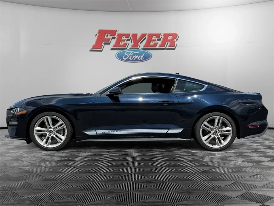 2021 Ford Mustang EcoBoost Premium photo 1