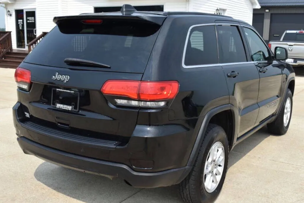2018 Jeep Grand Cherokee Laredo photo 1