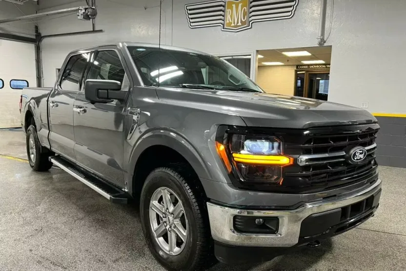 2024 Ford F-150 XLT photo 1
