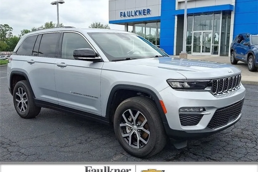 2023 Jeep Grand Cherokee Limited photo 1