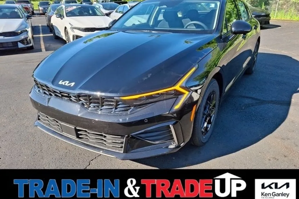 2026 Kia K5 LXS photo 1
