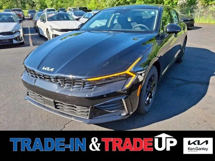 2026 Kia K5 LXS photo 1
