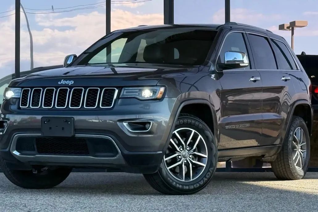 2019 Jeep Grand Cherokee Limited Sport photo 1