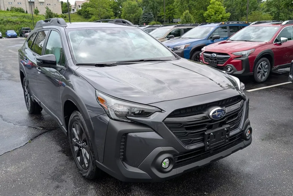 2025 Subaru Outback Onyx Edition photo 1